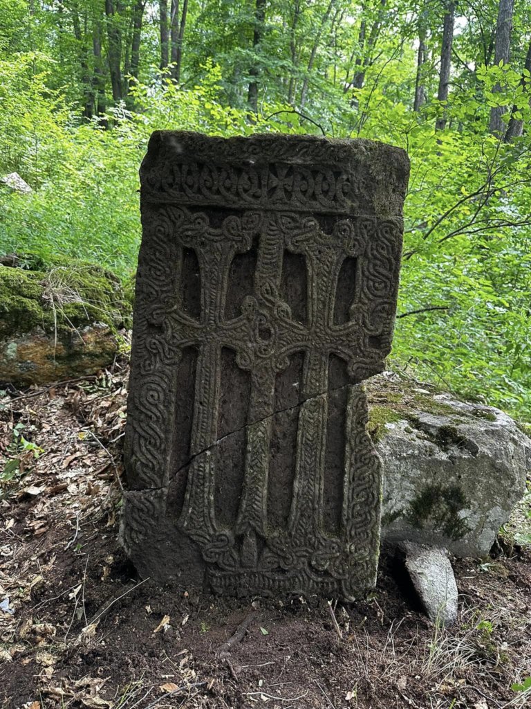 Խաչքարերը Լոռու մարզում  նոր կյանք են ստացել