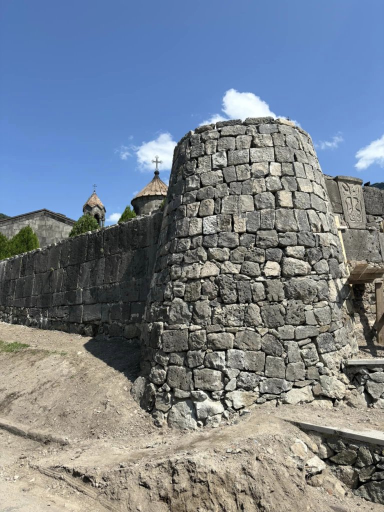 Փլուզումից առաջ և հետո