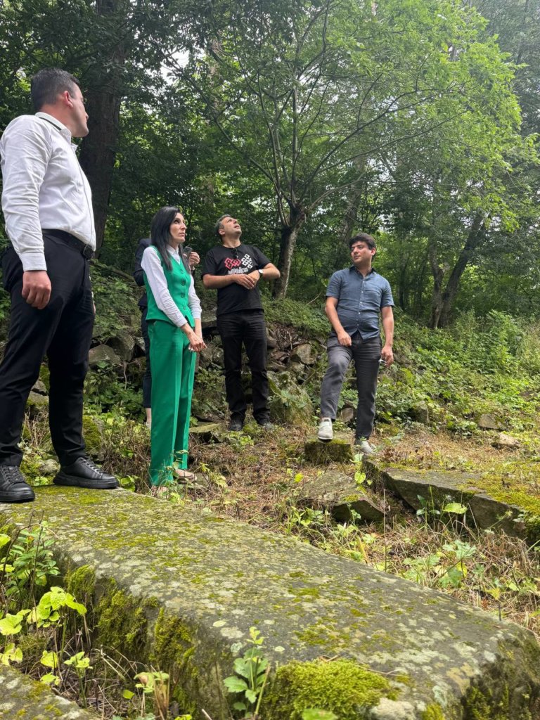 Շրջայց Խորանաշատ վանական համալիրում