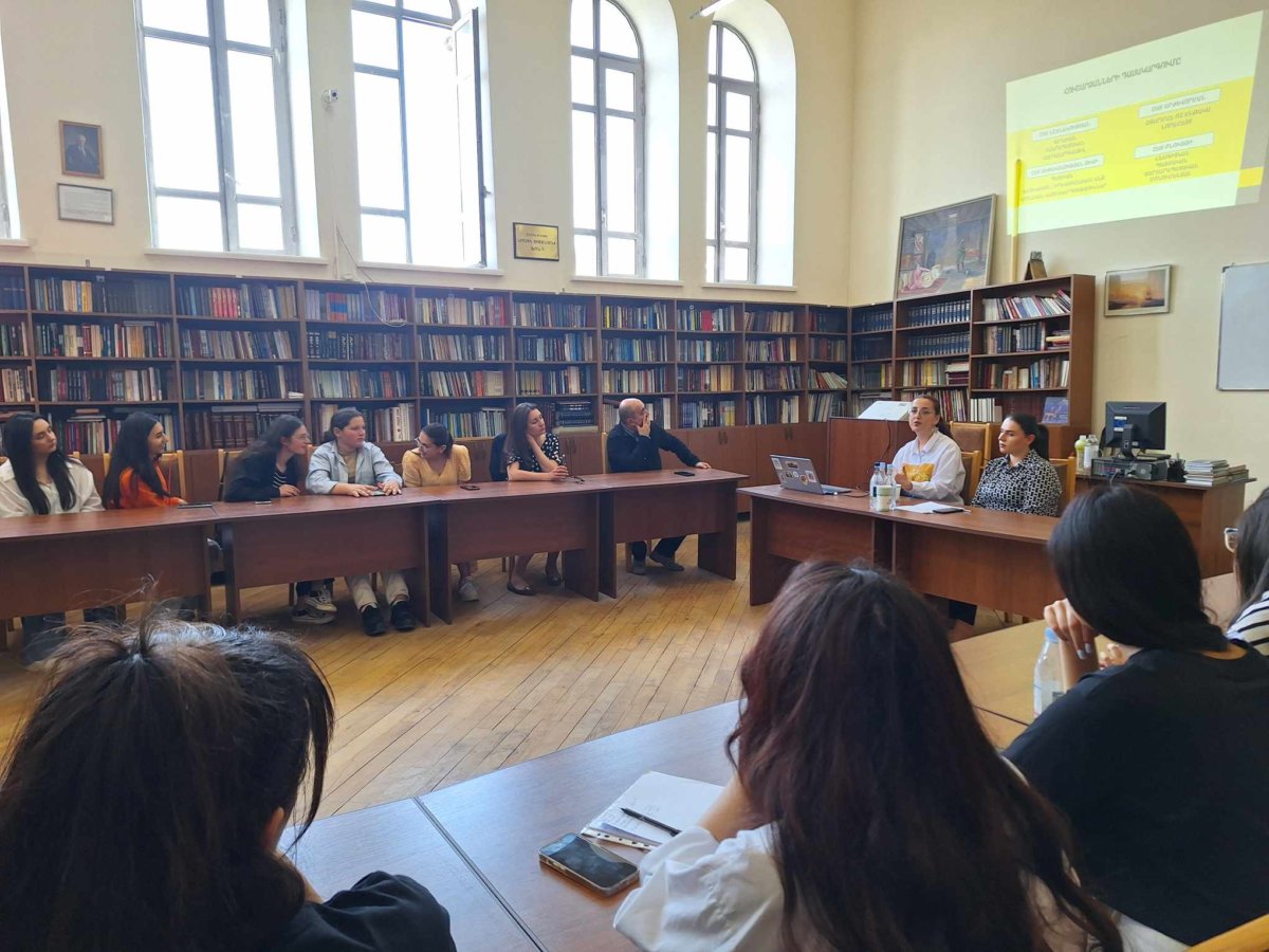 Դասախոսություն ԵՊՀ-ում «Հուշարձանապահպանություն. երիտասարդության ներուժը» թեմայով 