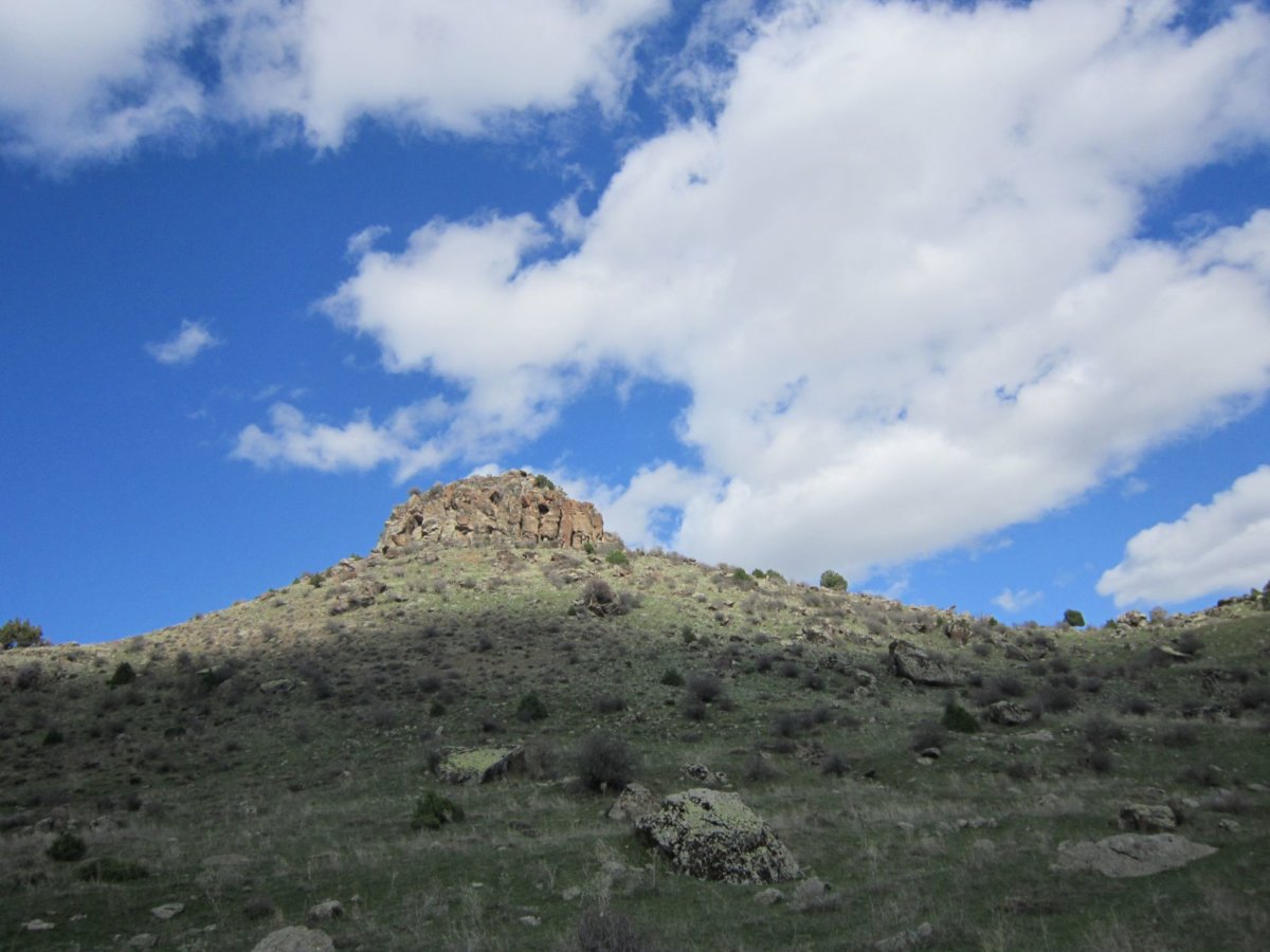 «Կապույտ» ամրոց ( մոտ X դ.)