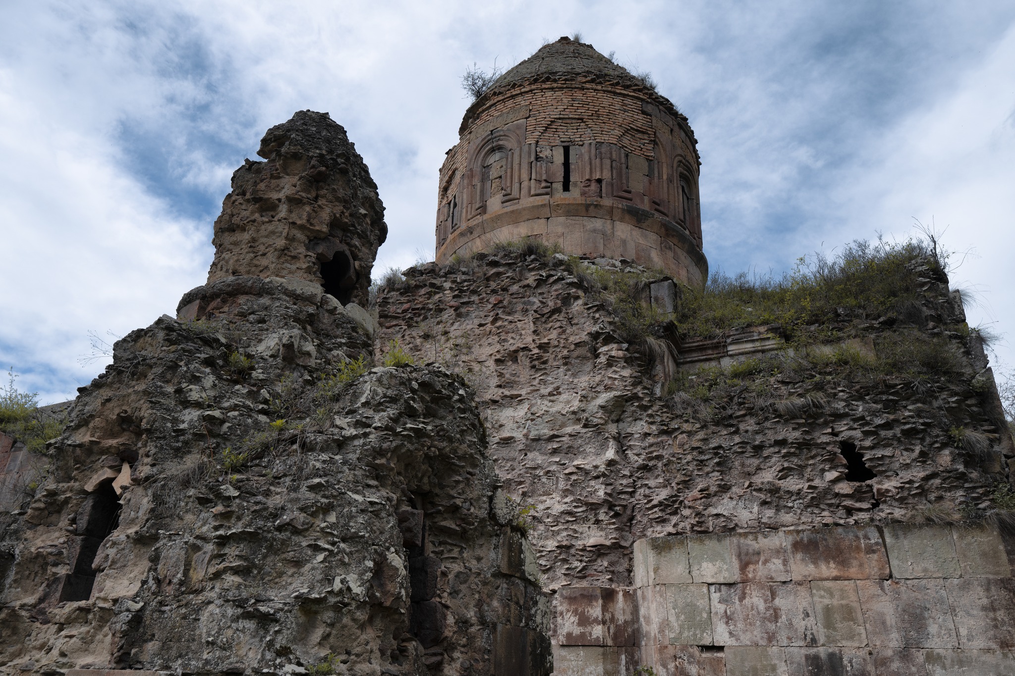 Գնացի՜նք բացահայտելու մեր հրաշագեղ հուշարձանները