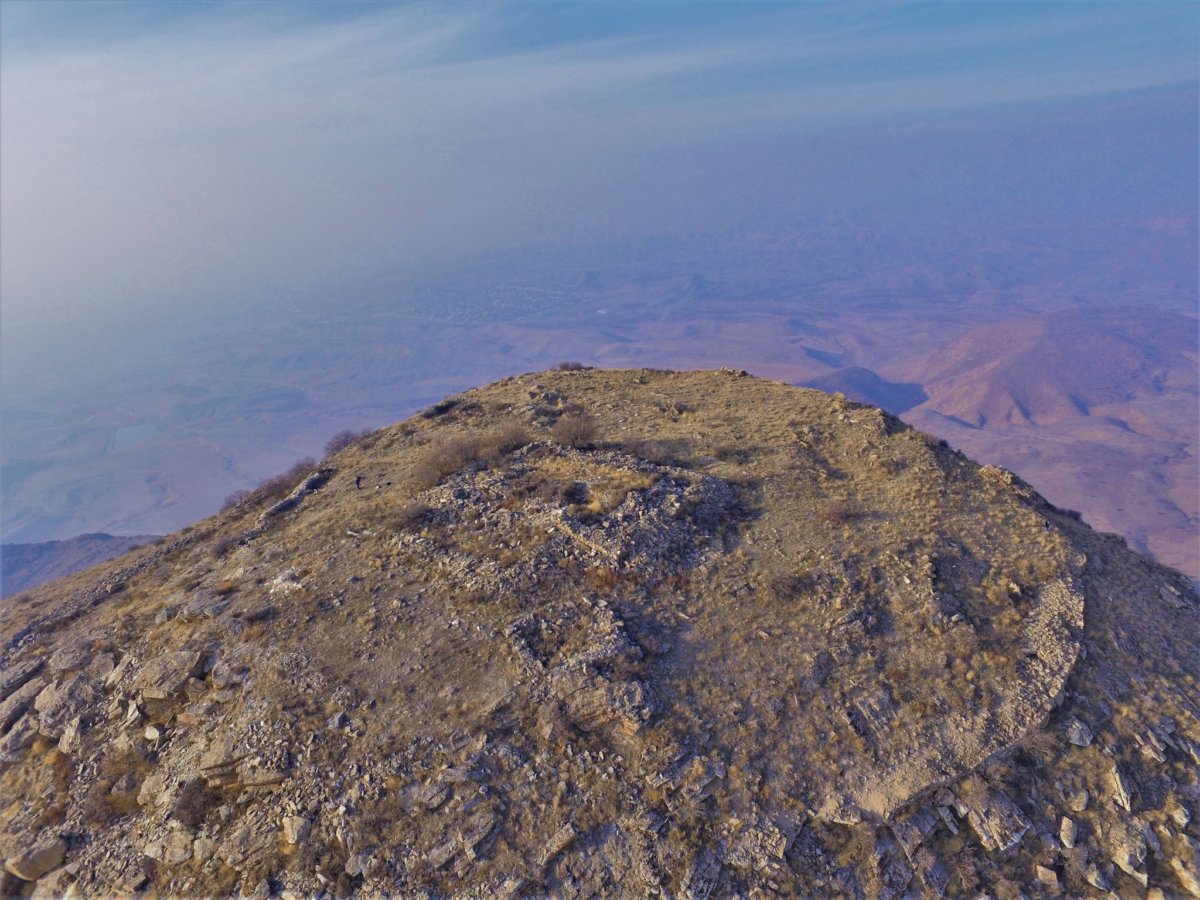 Նորահայտ ամրոց Իլկասարի գագաթին