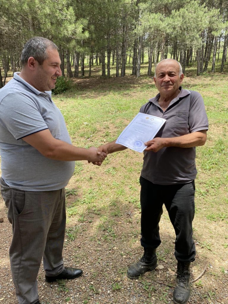 Ուղղվել են թեքված խաչքարերը․ Շնորհակալագիր բարեխիղճ աշխատանքի համար