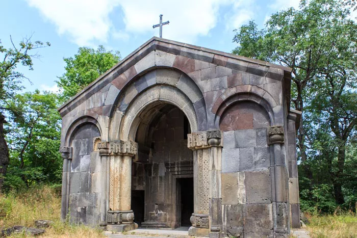 Բղենո Նորավանք. Սյունյաց աշխարհի միջնադարից մի պատառիկ