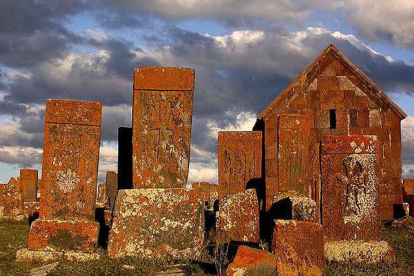 Հայոց աշխարհի քարակերտ պաշտպանները. Նորատուսի խաչքարեր