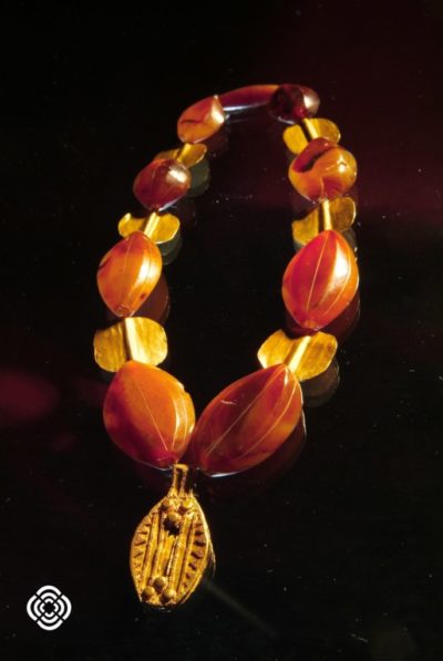 Վզնոց` Մեծամորից