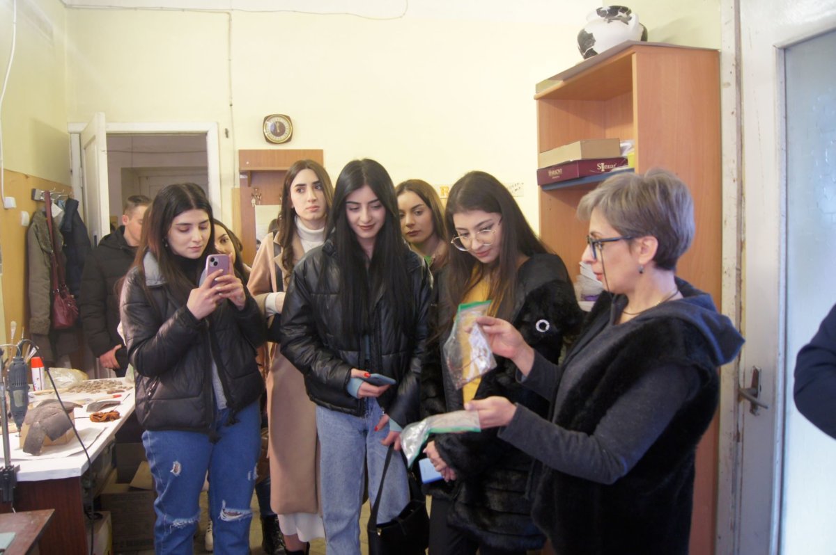 Ապագա պատմաբանները բացահայտեցին հնագետի, վերականգնողի մասնագիտությունները