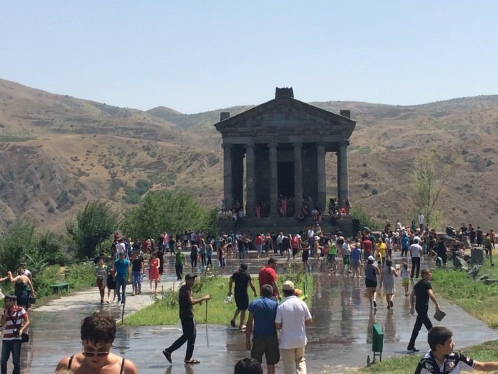 ԳԱՌՆԻՈՒՄ ԿՆՇՎԻ ՎԱՐԴԱՎԱՌԸ