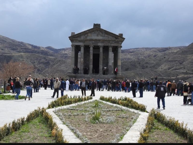 ՀՈՒԼԻՍԻ 13-ԻՆ <ԳԱՌՆԻ> ԱՐԳԵԼՈՑ-ԹԱՆԳԱՐԱՆԸ ԿԱՇԽԱՏԻ ՄԻՆՉԵՎ ԺԱՄԸ 18:00
