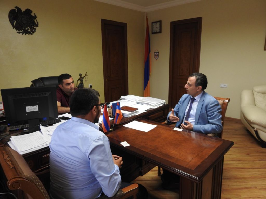 ԱՐՄԱՎԻՐԻ ՈՒ ԿՈՏԱՅՔԻ ՄԱՐԶՊԵՏՆԵՐԻ ՀԵՏ ՔՆՆԱՐԿՎԵԼ ԵՆ ՀՈՒՇԱՐՁԱՆՆԵՐԻ ՊԱՀՊԱՆՈՒԹՅԱՆՆ ԱՌՆՉՎՈՂ ՀԱՐՑԵՐԸ
